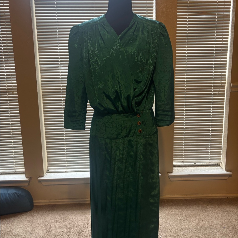 Elegant Green Maxi Dress